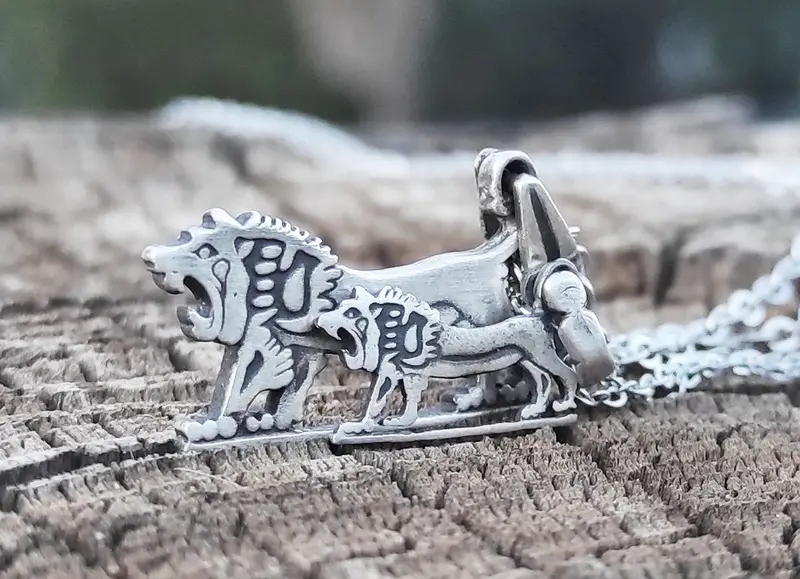 תליון שרשרת לגבר