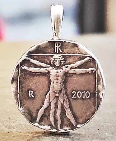 • תליונים לנשים צעירות