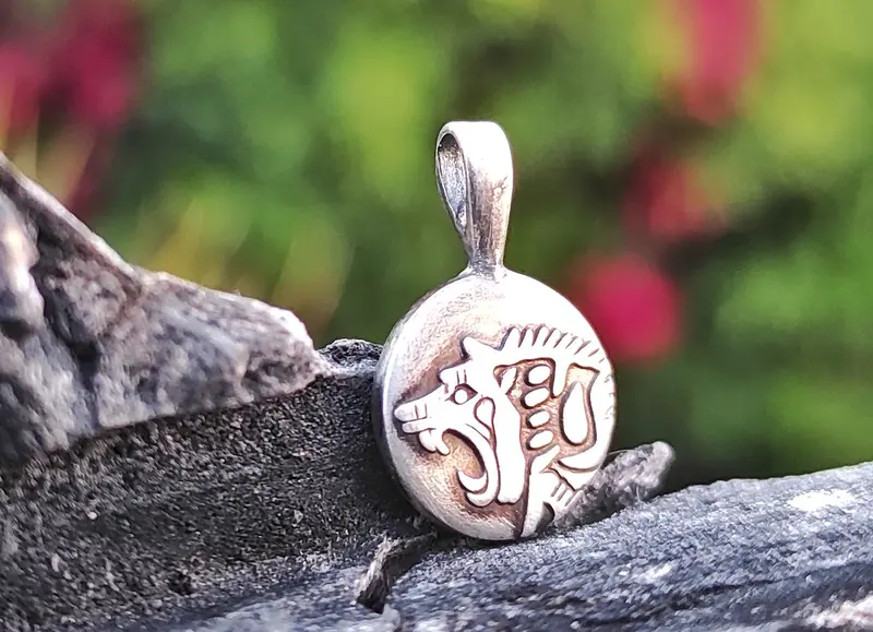 תכשיטים אומנותיים