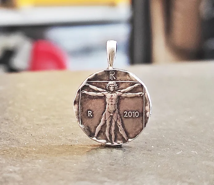 שרשראות בעבודת יד