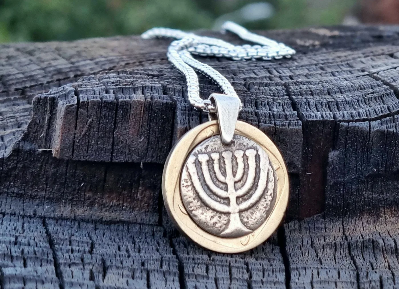 תליון מנורה, 100 שקלים ישנים, שנות ה 80