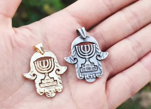 תליון חמסה חתוך ממטבע 1     לירה שנות ה 60